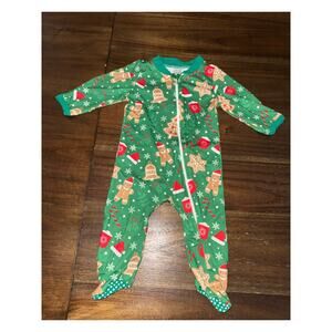 Newborn / Christmas Sleeper / Gingerbread men / Green / EUC